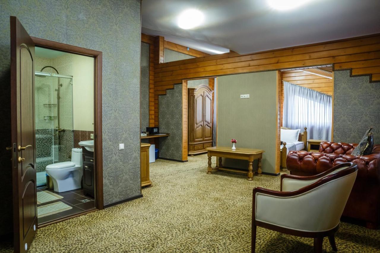 Guest House Chalet Тараз Екстериор снимка