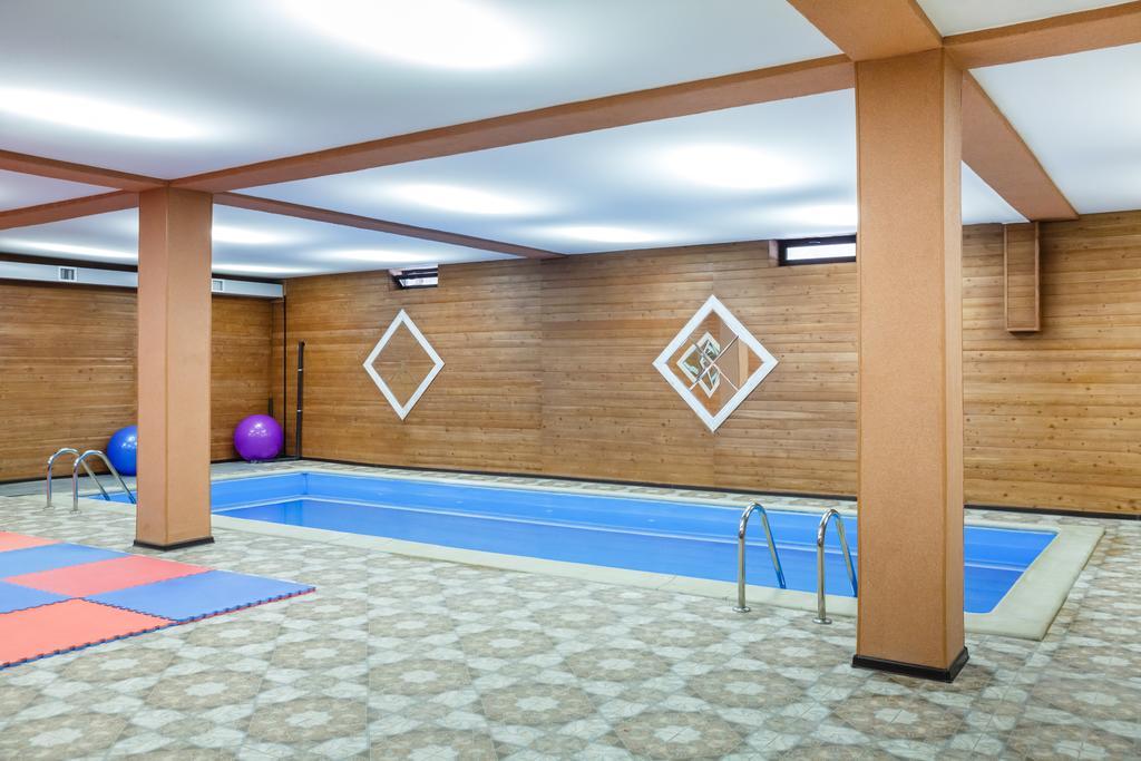 Guest House Chalet Тараз Екстериор снимка